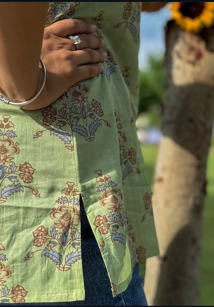 Pista Short Kurti